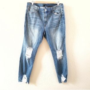 Forever 21 distressed skinny jeans